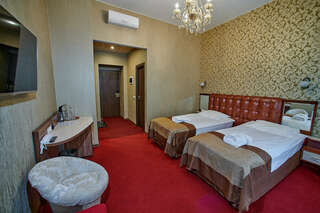 Гостиница Никонов Санкт-Петербург Классический трехместный номер-1